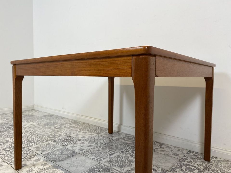 WMK Eleganter und gut erhaltener skandinavischer Mid-Century Couchtisch aus Teak von Alberts Tibro # Tisch Beistelltisch Danish Design Teakholz Vintage 50er 60er - Lieferung möglich in Berlin