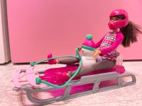 Barbie mit Schlitten, Helm, Sonnenbrille, Schneemann Nordrhein-Westfalen - Wermelskirchen Vorschau