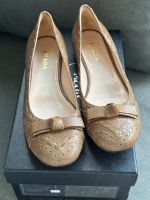 Prada Damen Leder Ballerina Gr. 39,5 Neu Nordrhein-Westfalen - Olpe Vorschau