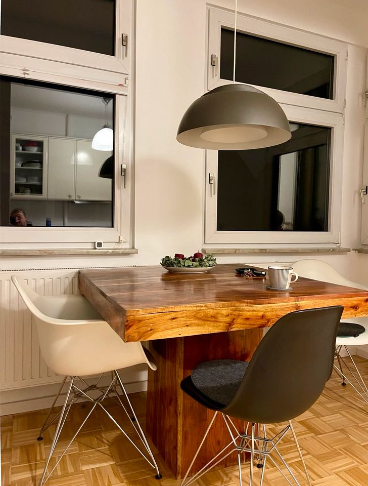 Tisch Akazie Esszimmer / Küche ohne Stühle in Stuttgart