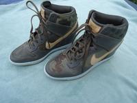 Nike -Dunk SKY HI- halbhohe Schuhe mit Plattform Gr. 40 Brandenburg - Elsterwerda Vorschau