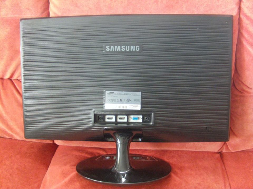 *** 24“ Monitor von Samsung *** in Spreenhagen