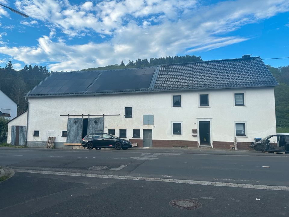 Bauernhaus, kernsaniert mit Erweiterungsmöglichkeiten in Kelberg