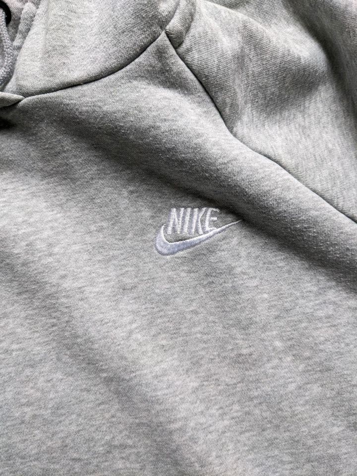 Pullover Nike ca. Gr 164 in Dresden