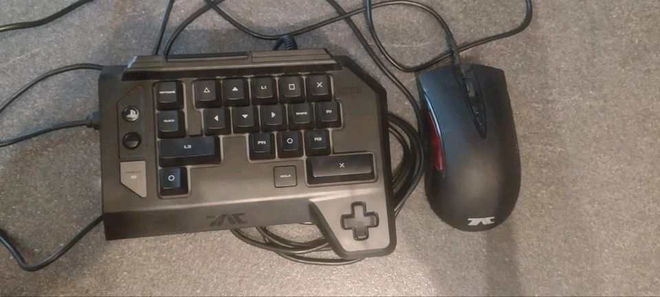 Playstation tastatur und Maus in Raddestorf