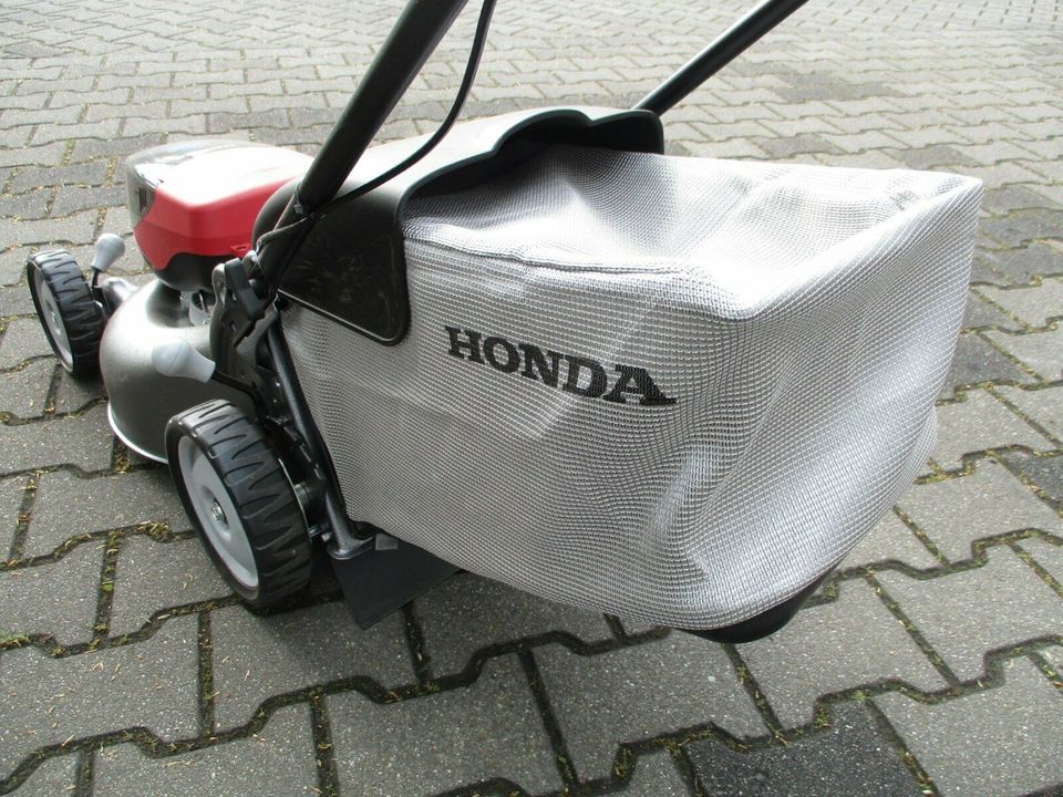 HONDA HRG 416 XB Akku - Rasenmäher incl. Akku 4,0 AH + Ladegerät in Beelen