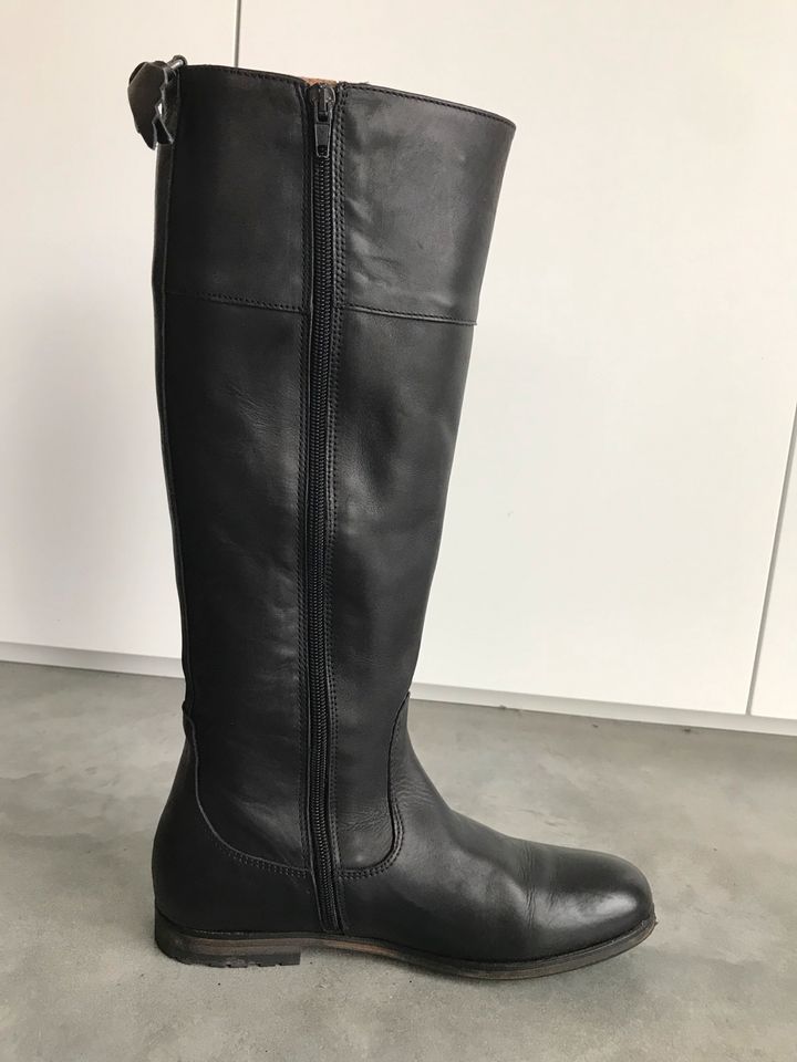 Aigle Lederstiefel schwarz Größe 38 in Berg