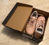 NEU & ungetragen New Balance rosa / rosé / gold / 40,5 / wl220tpa Nordrhein-Westfalen - Unna Vorschau