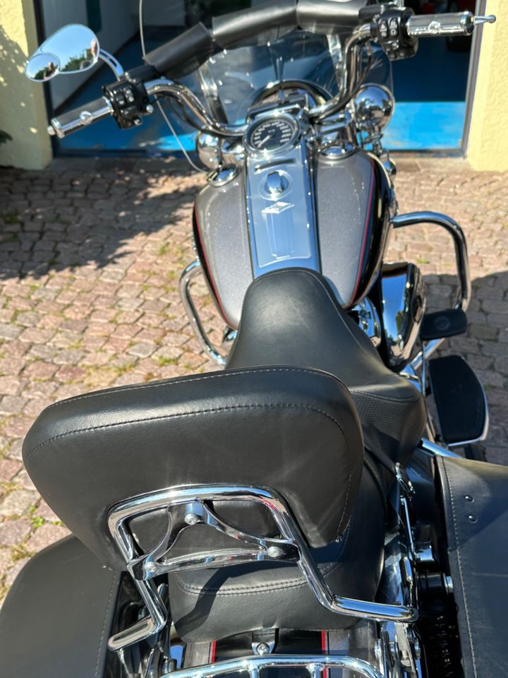 Harley Davidson Road King Classic in Lauchringen