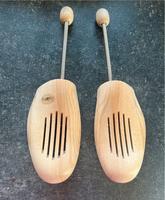 Holzschuhspanner/Schuhspanner Gr. 49/50 Niedersachsen - Ehra-Lessien Vorschau