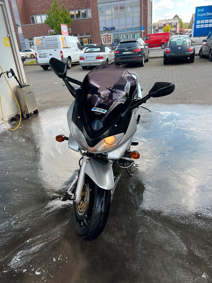 Suzuki Bandit 1200S in Würselen