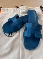 Hermes Sandalen Oran 36,5 Kornblumenblau Frankfurt am Main - Kalbach-Riedberg Vorschau