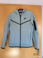 Nike Sportswear Tech Fleece Größe S Brandenburg - Birkenwerder Vorschau