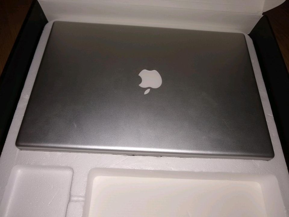 Mac book Pro 15 inch in Stuttgart