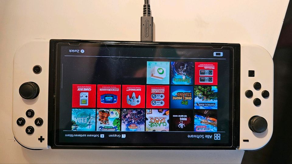 Nintendo Switch OLED inkl 42 Spiele und Zubehör in Königsbrunn