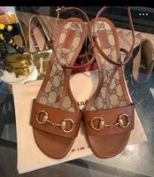 Gucci Schuhe Pumps Gr 39,5 Logo Muster Bayern - Rosenheim Vorschau