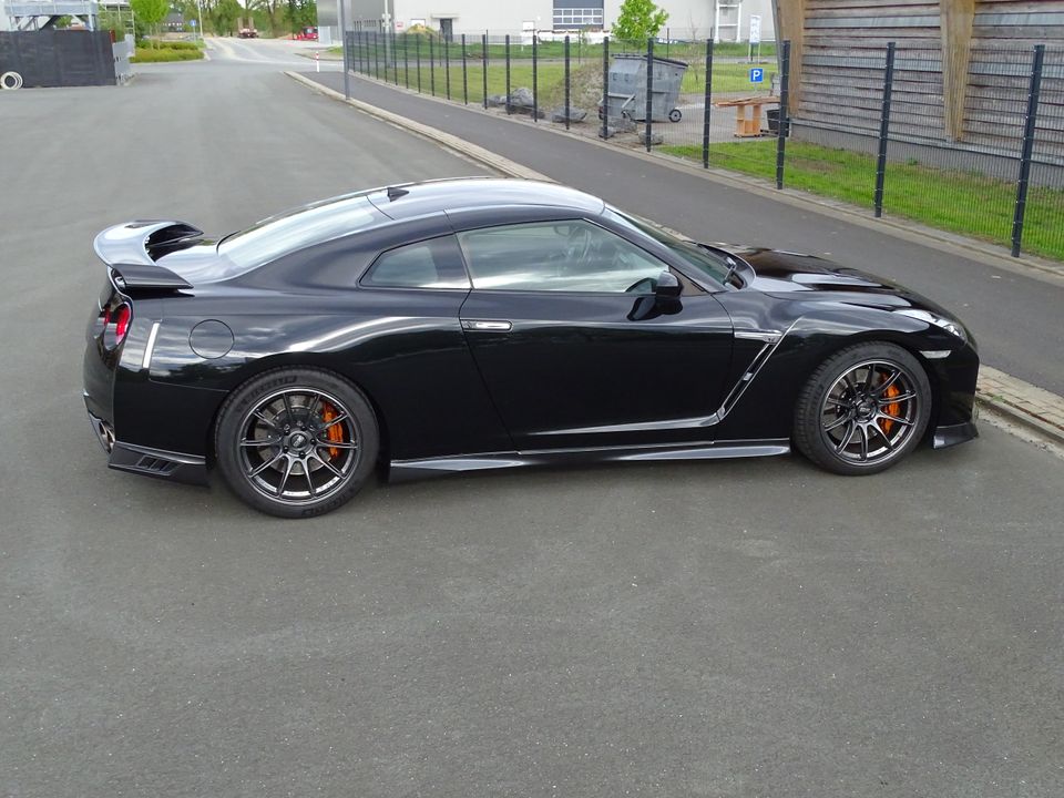 Nissan GTR R35 3.8 Black Edition in Langenberg