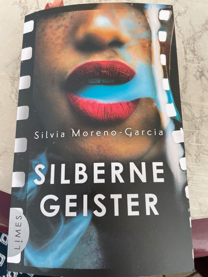Silberne Geister Buch in Trier