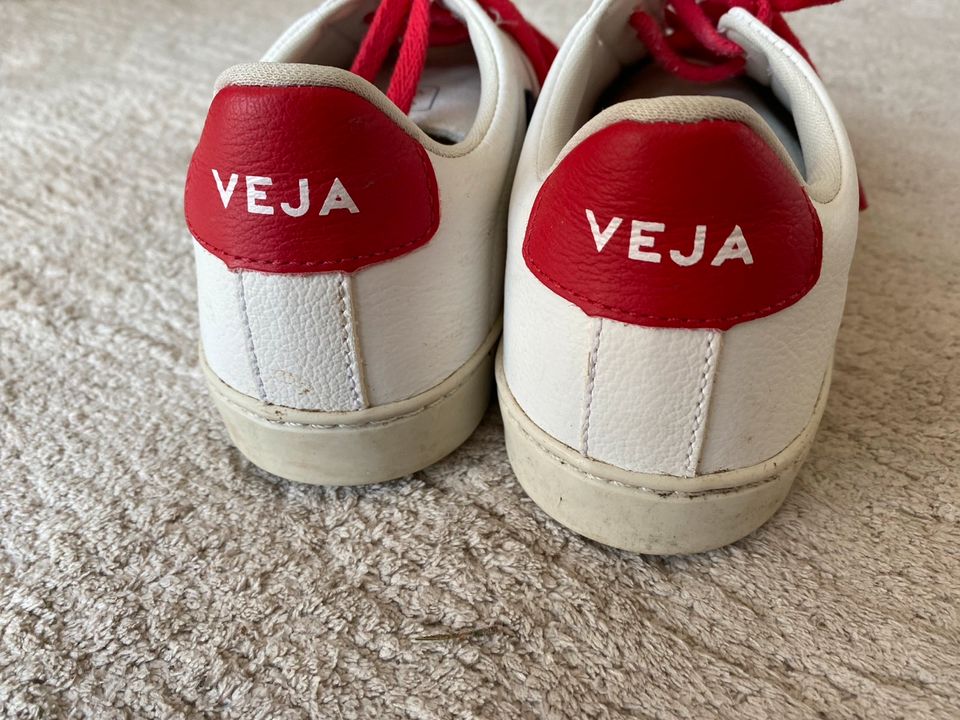 Veja Sneakers, weiß- blau-rot, Gr 33 in Neu-Isenburg