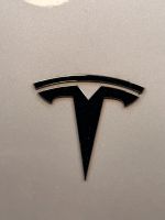 Tesla Logo Felgen Folierung Reparatur Lackierung Lackschutz Düsseldorf - Eller Vorschau