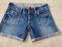 Edc Esprit kurze jeanshose Größe 30 Düsseldorf - Bilk Vorschau