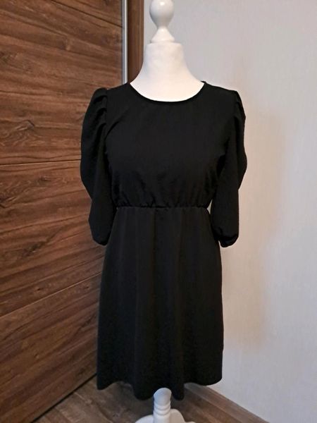 Hailys Schwarzes Kleid mit Arm Gr. M in Niedersachsen - Westoverledingen |  eBay Kleinanzeigen ist jetzt Kleinanzeigen