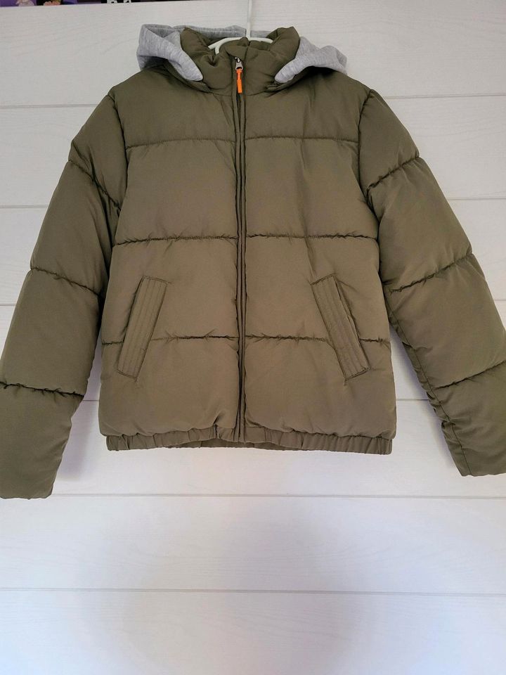 NEU !!! Winterjacke für Mädchen in Berlin