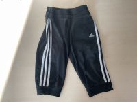 Adidas Jogginghose Traingshose Gr 128 Hessen - Taunusstein Vorschau