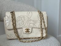 Chanel Timeless Lackleder Leder Creme Floral Hamburg-Nord - Hamburg Hohenfelde Vorschau