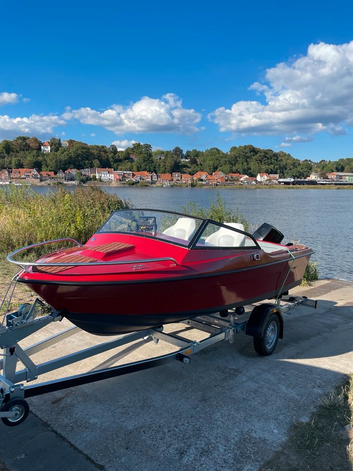 Motorboot mit Aussenborder Johnson 70PS und Trailer in Hamburg