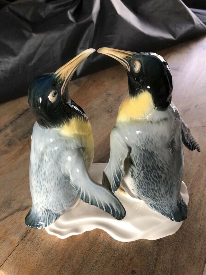 Karl Ens Volkstedt Porzellan Figur Pinguine, große Figur in Ockenfels