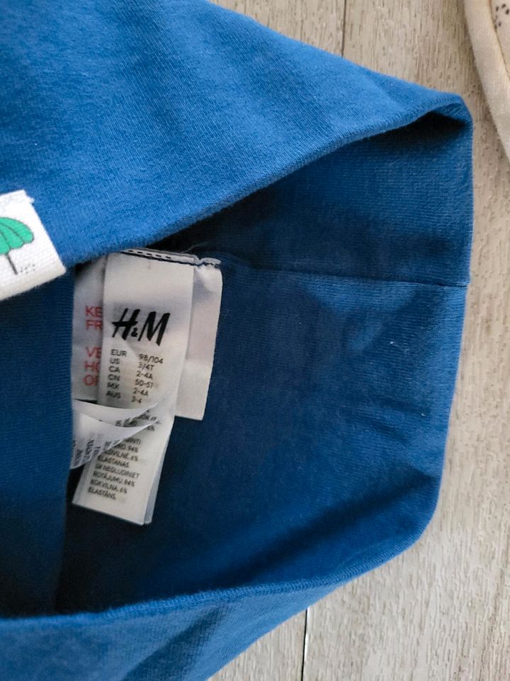 Mützen zwei Stück von H&M Größe 98/104 in Westoverledingen