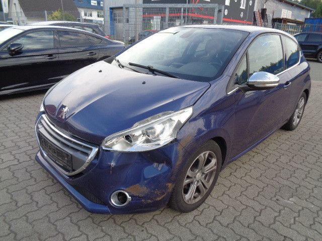 Peugeot 208 1.6 Allure 120 VTi in Ellerau 