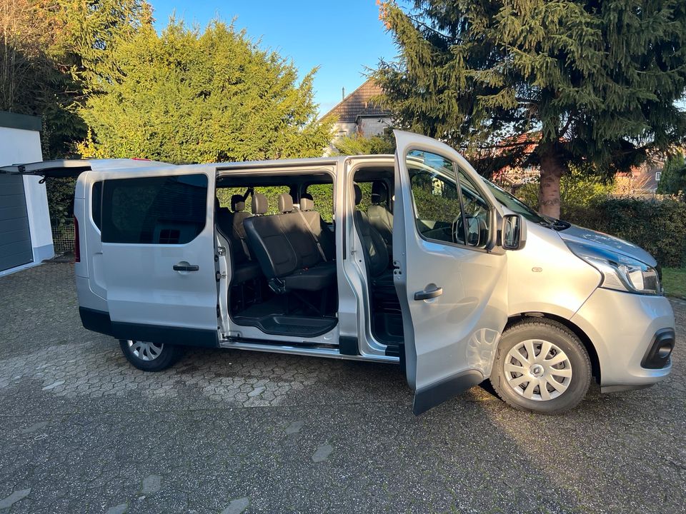 Renault Trafic Grand Combi L2 145 dCI AHK2,2to MWST in Hilden