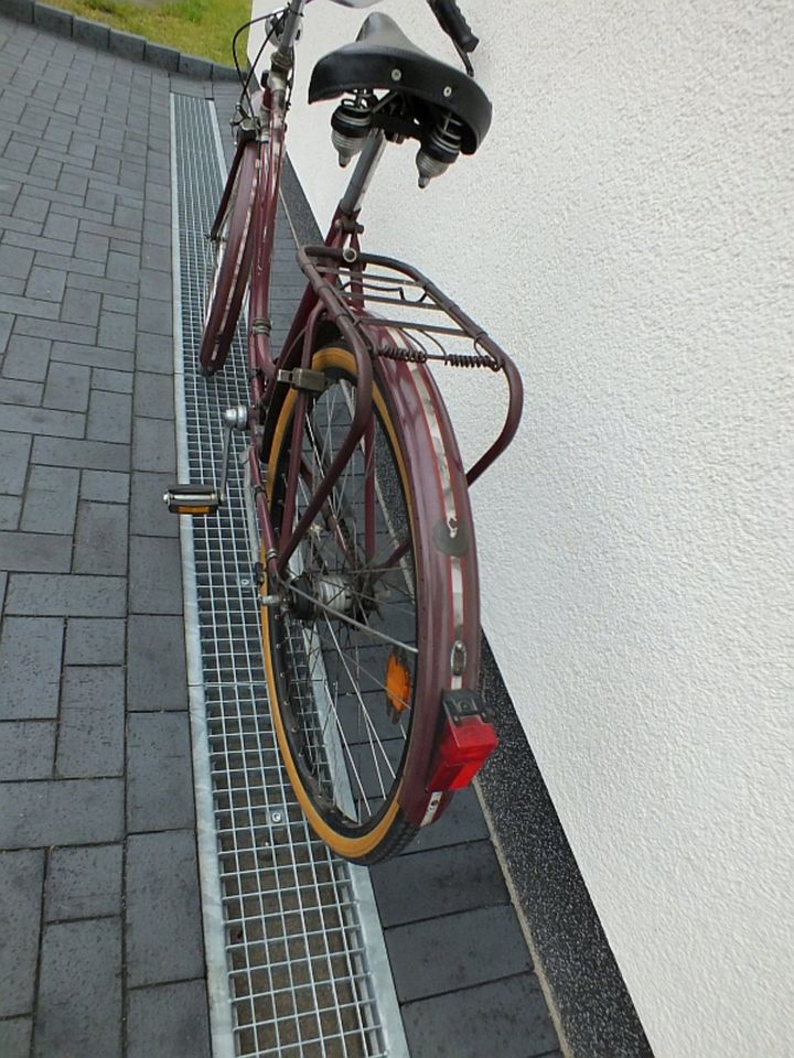 Triumph 28er Damenfahrrad, ca. 1930er-40er Jahre, Sammler-Rarität in Obernkirchen