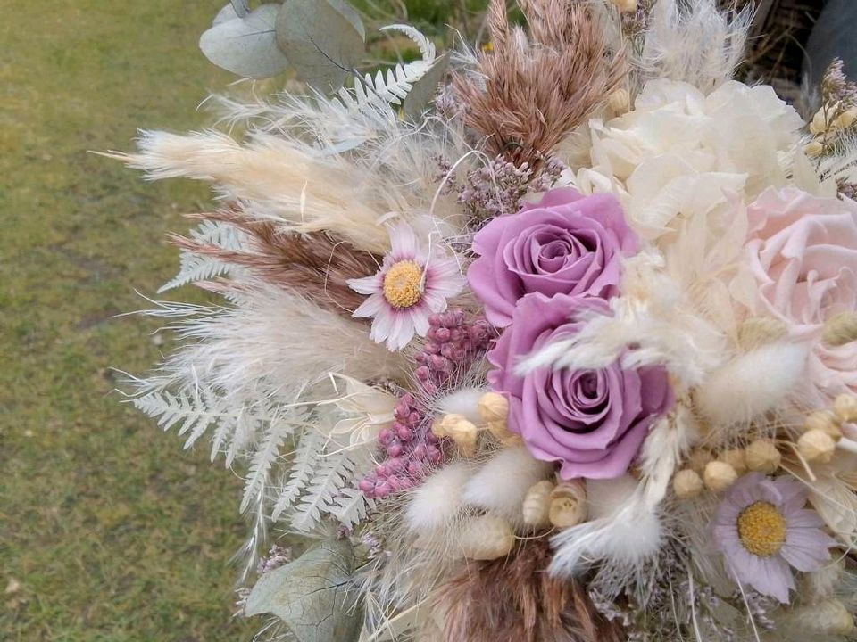 Trockenblumen , Infinity Rosen, Brautstrauß, Hochzeit, Boho. in Beelitz