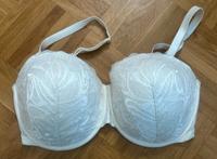 BH Calvin Klein Gr 85E weiß Spitze Bayern - Schwandorf Vorschau
