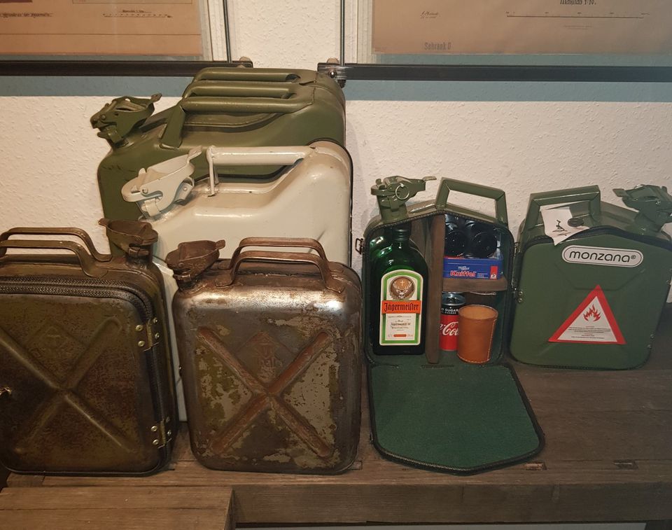 10 L Reserve-Kanister, nun Kanister-Bar, Oldtimer, Männergeschenk in Escheburg