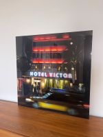 Photokunst xxl loit container und Miami Beach Victor Hotel Frankfurt am Main - Ostend Vorschau