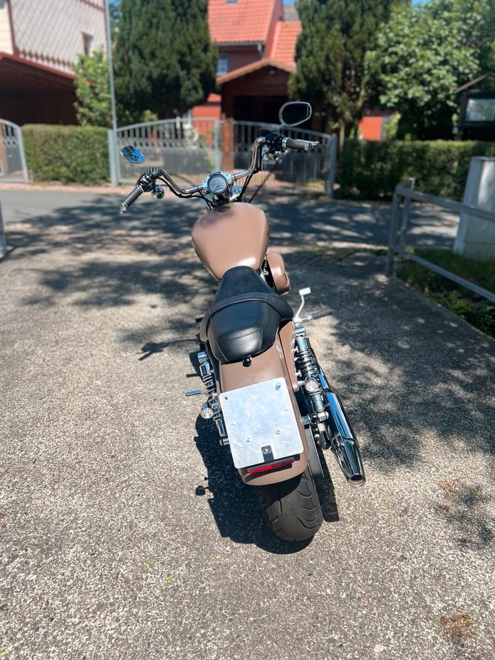 Harley Davidson Sportster XL 1200 Custom in Göttingen
