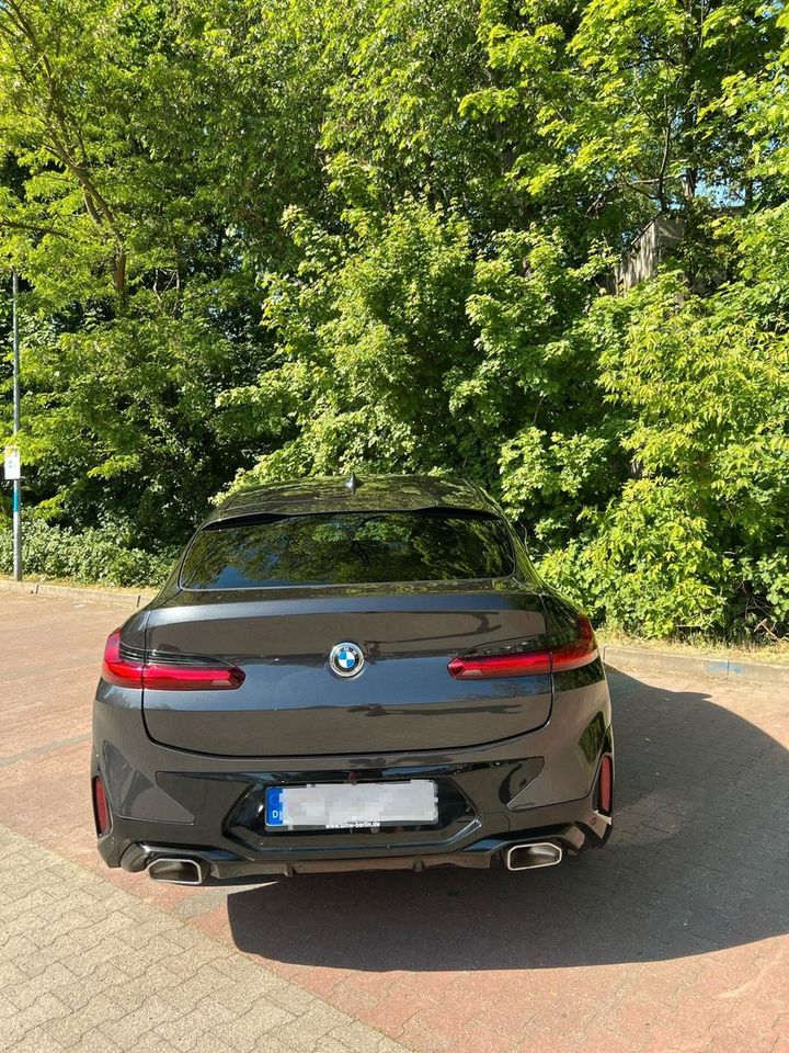 BMW X4 xDrive20i (11DT) in Berlin
