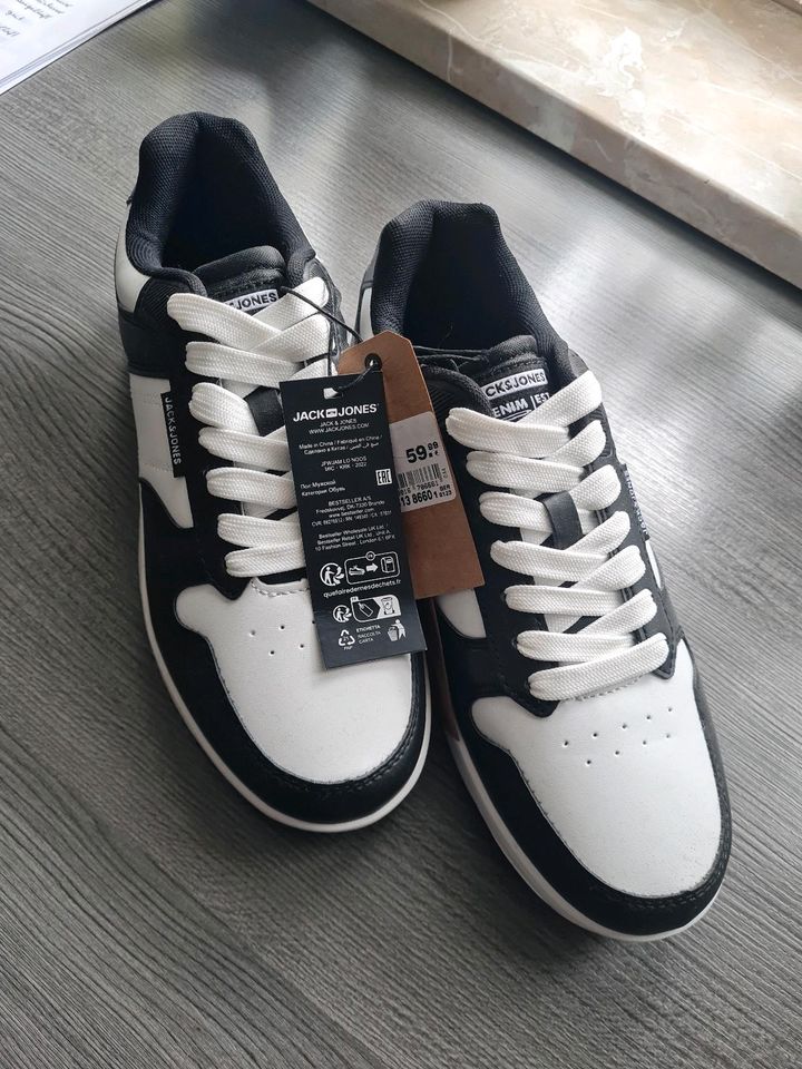 Jack&Jones Schuhe neu Gr. 40 in Solms