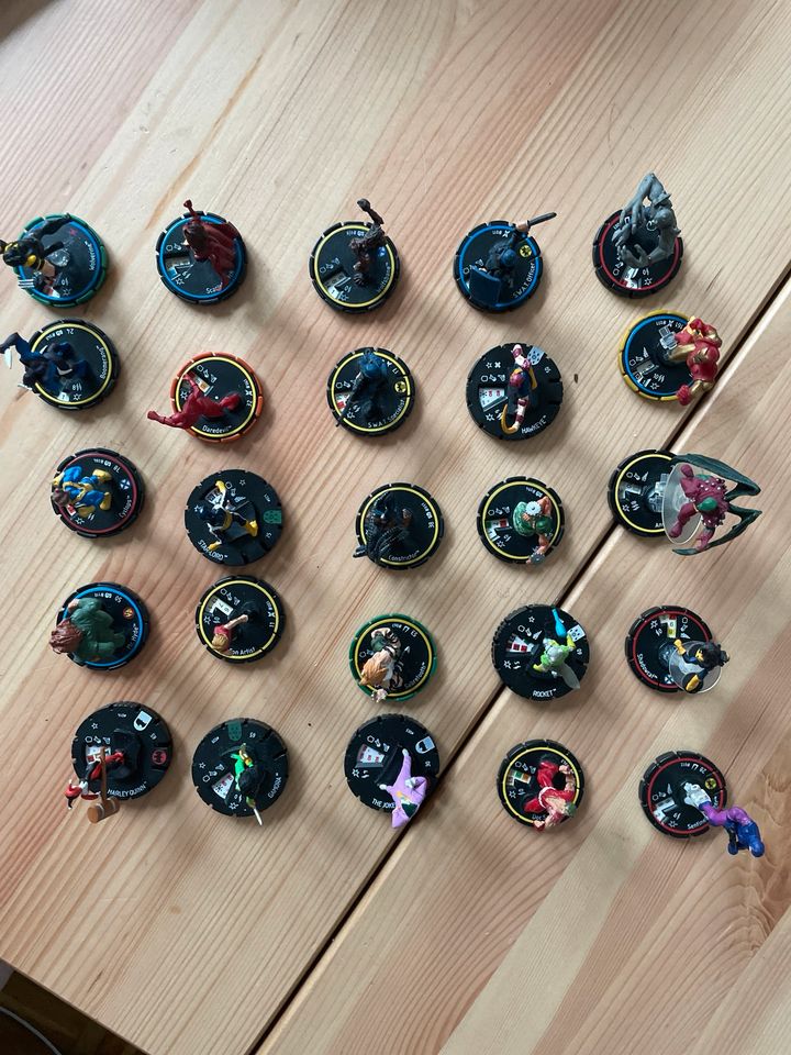 25 Wizkids Heroclix Figuren in Dortmund