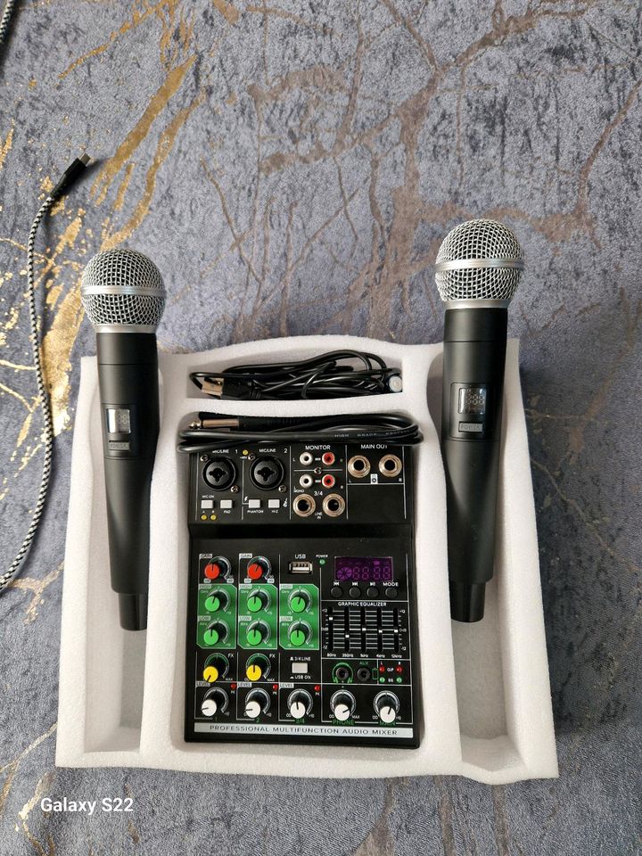Wireless mixer mit 2 mikrofones in Duisburg