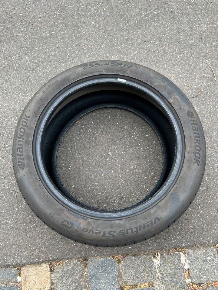 Sommerreifen Hankook 255/45 R19 in Mörfelden-Walldorf