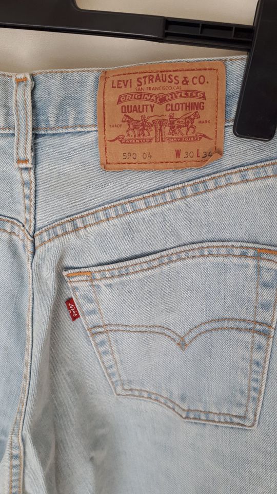 Gr 30/34 Levi Strauss 590 Herrenhose 5-Pocket Jeans in Birkenwerder