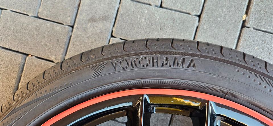 Yokohama Sommerreifen 225 / 40 R19 7-8 mm in Waldshut-Tiengen