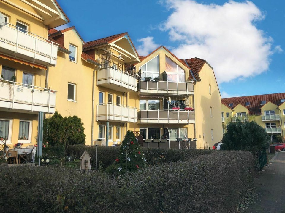 FÜR ANLEGER - vermietete Wohnung mit Balkon und Stellplatz in ruhiger Lage in Leipzig