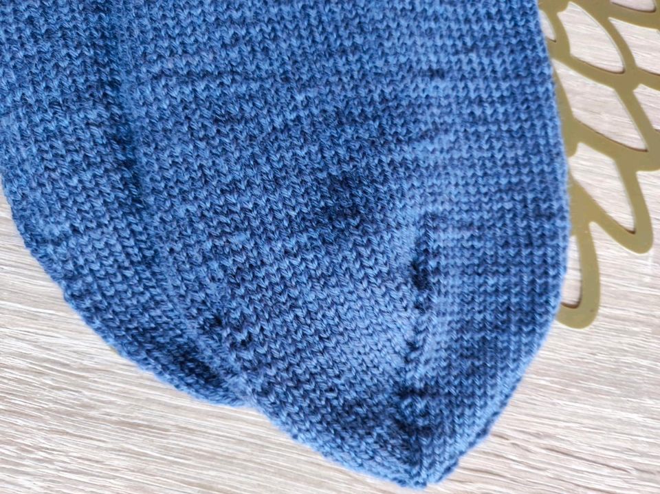 Handgestrickte Socken NEU blau Größe 46-48 in Trabitz