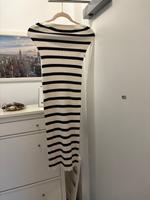 H&M Schlauchkleid Bandeau Kleid Gr. M schwarz weiß gestreift NEU Hessen - Glauburg Vorschau